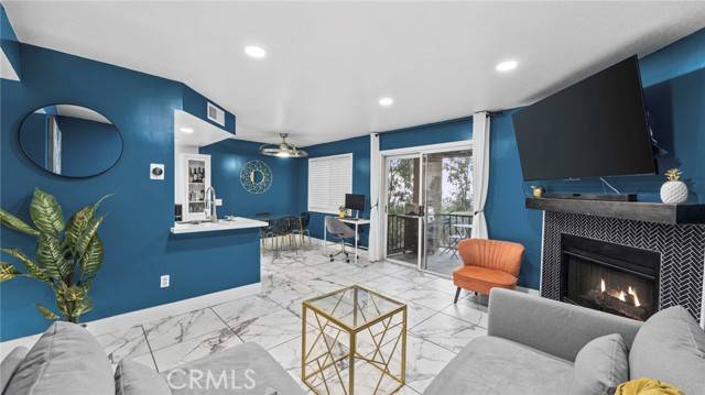 Corona, CA 92882,2552 Avenida Del Vista #103
