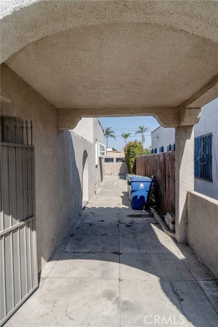 Los Angeles, CA 90043,3311 W 79th Street