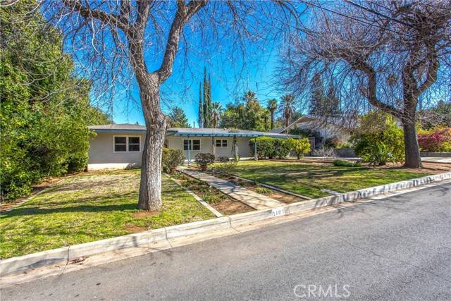 Redlands, CA 92373,1607 Dwight Street