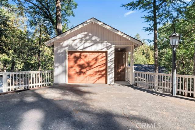 Crestline, CA 92325,24672 Valle Drive