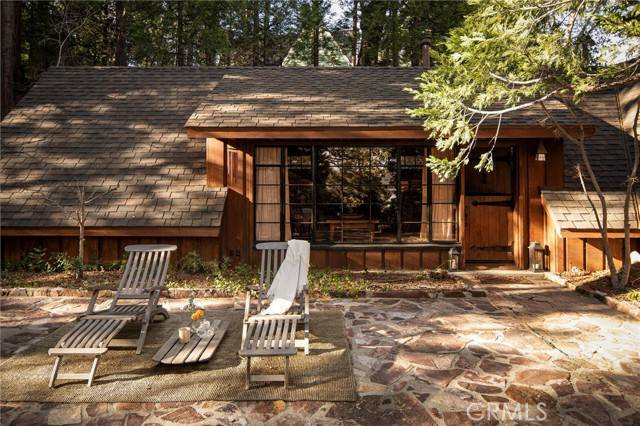 Lake Arrowhead, CA 92352,324 Summit Drive