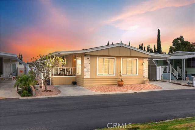 Corona, CA 92882,1383 Thornwood