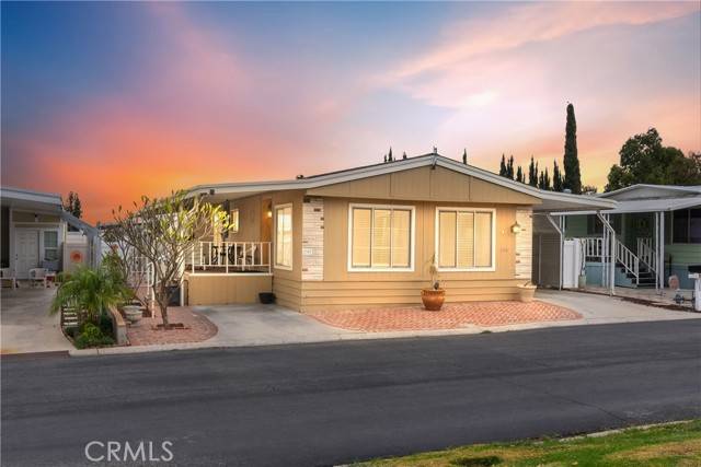 Corona, CA 92882,1383 Thornwood