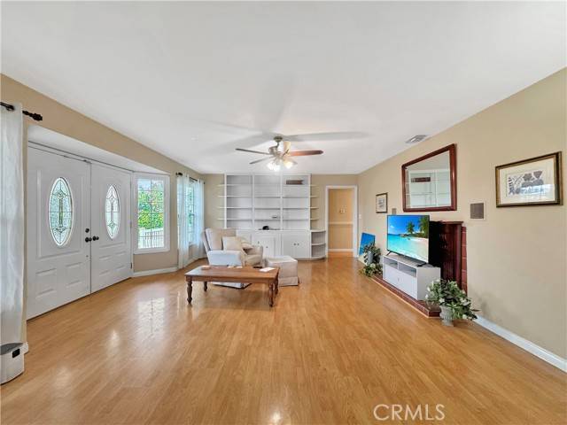 Huntington Beach, CA 92647,7736 Sugar Drive