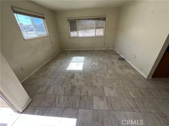 Victorville, CA 92395,14364 Cactus Drive