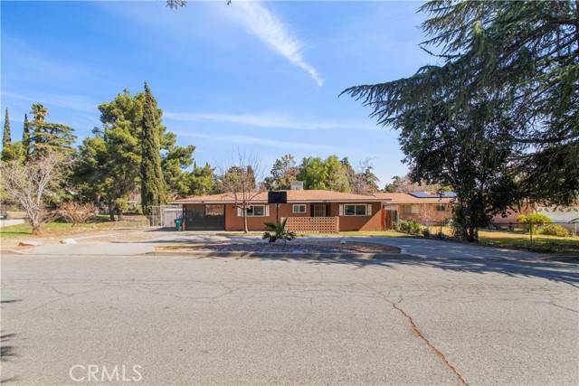 Banning, CA 92220,986 N 4th Street