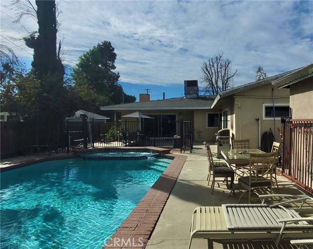 Winnetka, CA 91306,8600 Mason Avenue