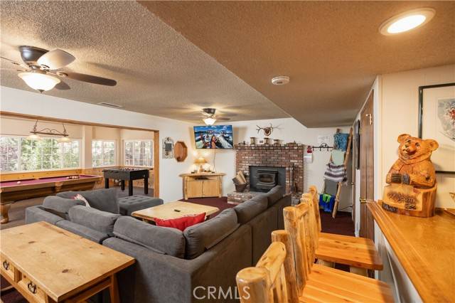 Big Bear Lake, CA 92315,142 S Finch Drive
