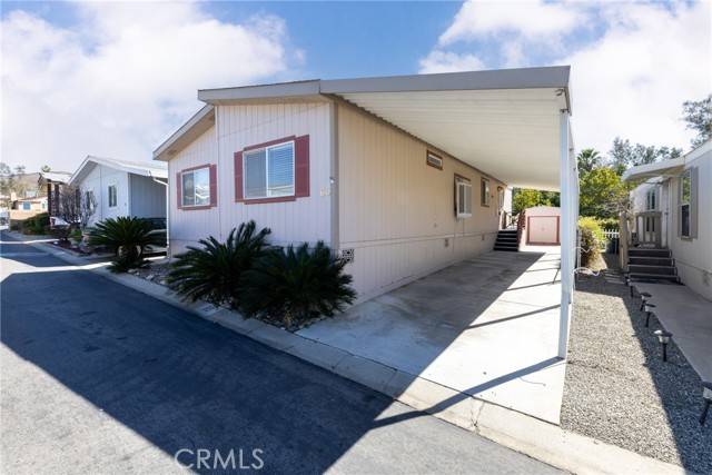 Mentone, CA 92359,2140 Mentone #60