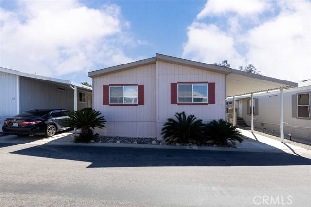 Mentone, CA 92359,2140 Mentone #60