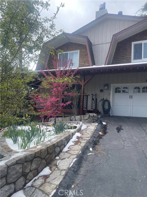 Twin Peaks, CA 92391,26509 Lake Forest Drive