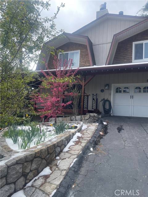 Twin Peaks, CA 92391,26509 Lake Forest Drive