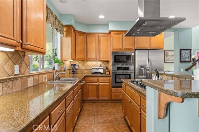 Highland, CA 92346,28300 Summertrail Place