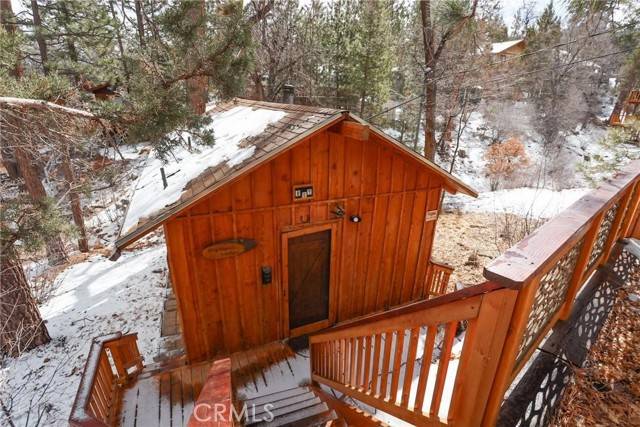 Sugarloaf, CA 92386,827 Highland Lane