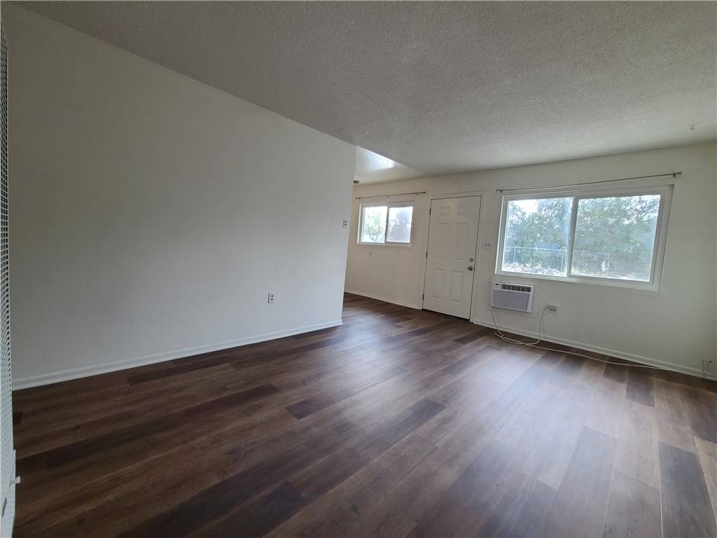 Mentone, CA 92359,1342 Agate Avenue #2B
