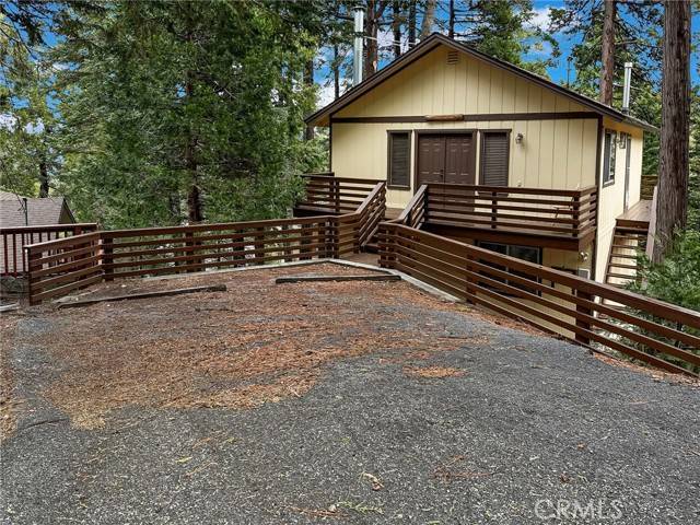 Twin Peaks, CA 92391,560 Rose Lane