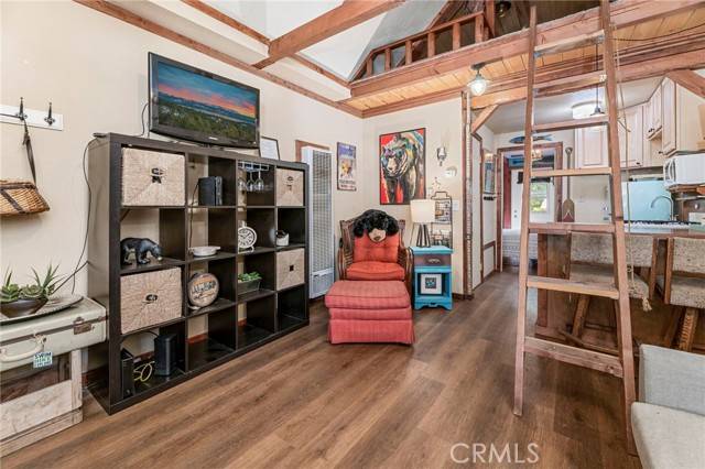 Sugarloaf, CA 92386,517 Moreno Lane