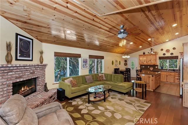 Running Springs, CA 92382,31364 Overhill Drive