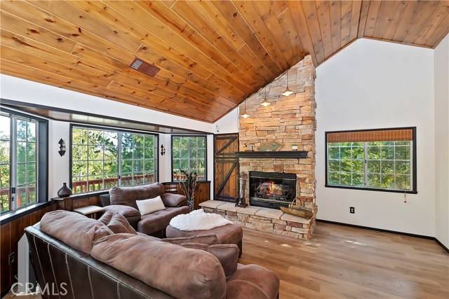 Lake Arrowhead, CA 92352,276 Augusta Court