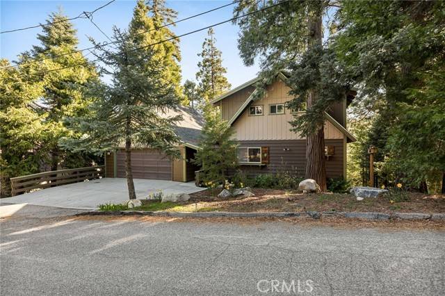 Lake Arrowhead, CA 92352,229 Chippewa Lane