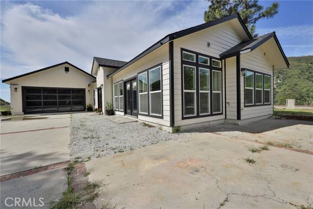 San Bernardino, CA 92404,23695 Hillview Road