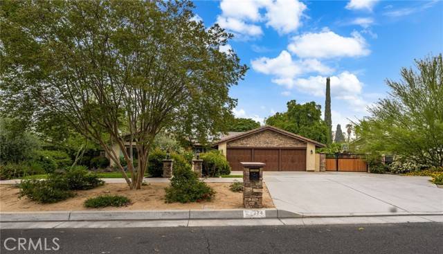 Redlands, CA 92373,324 W South Avenue