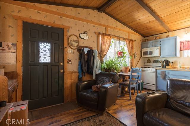 Big Bear City, CA 92314,407 Sugarloaf Boulevard