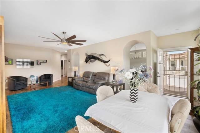 Corona, CA 92882,1194 Cambridge