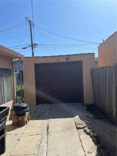 Los Angeles, CA 90043,7036 6th Avenue