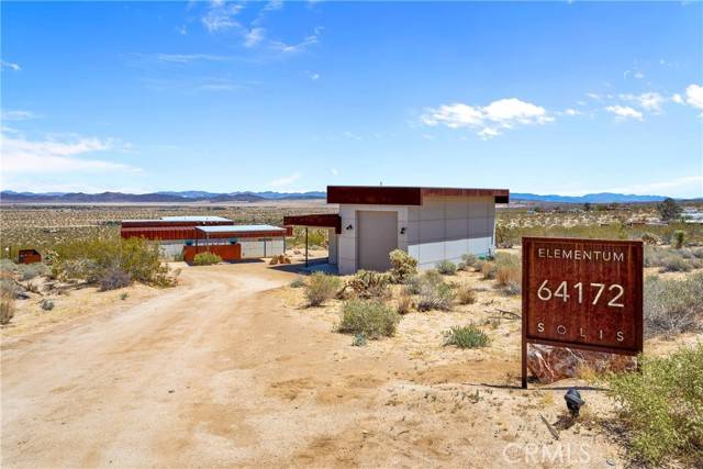 Joshua Tree, CA 92252,64172 Hollinger Road
