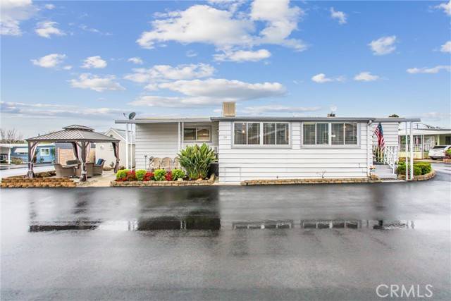 Yucaipa, CA 92399,12618 3rd #28