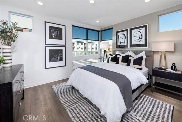 Ontario, CA 91764,960 N Tangent Privado #305