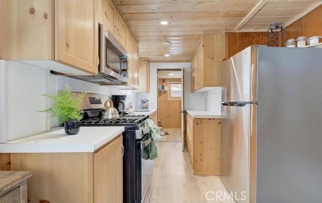 Sugarloaf, CA 92386,298 Maple Lane