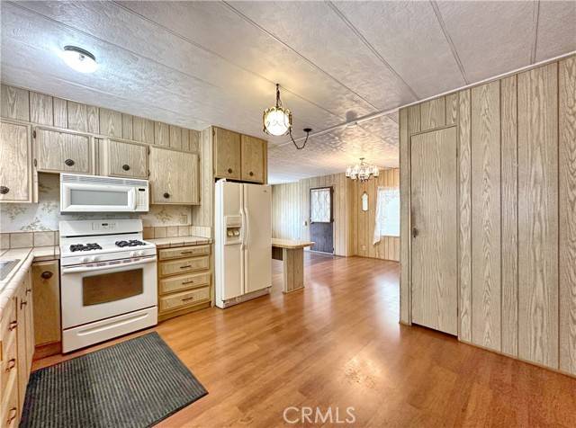 Yucaipa, CA 92399,12582 2nd #35