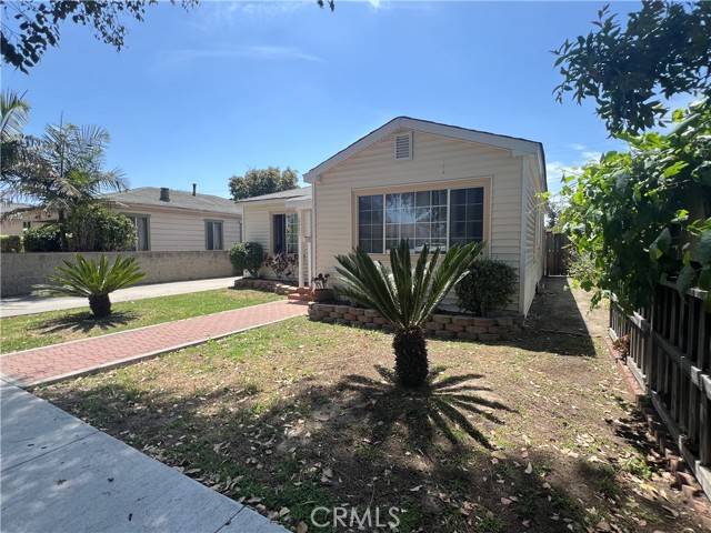 Long Beach, CA 90810,2085 Fashion Avenue