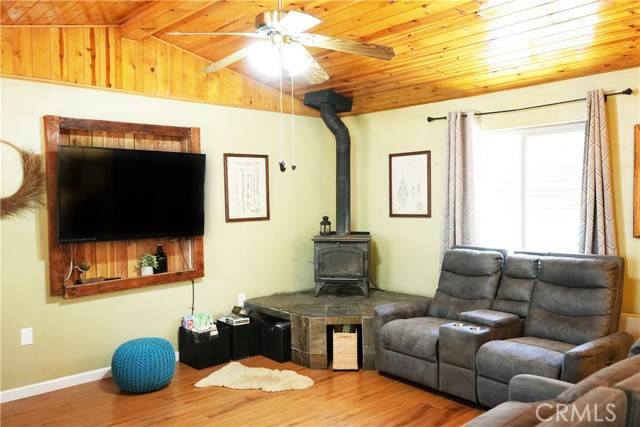 Sugarloaf, CA 92386,657 Moreno Lane