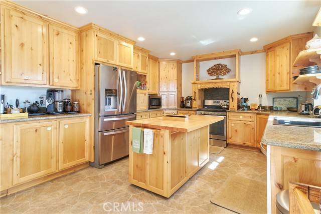 Big Bear Lake, CA 92315,448 Edgemoor Road