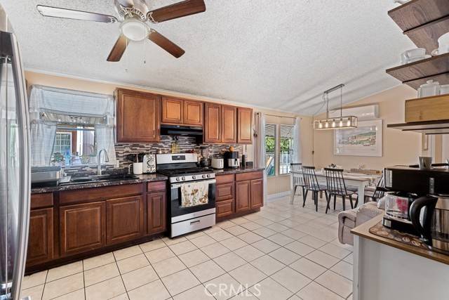 Indio, CA 92201,43532 Clinton #342