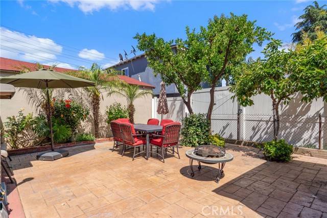 Los Angeles, CA 90039,2674 Knox Avenue