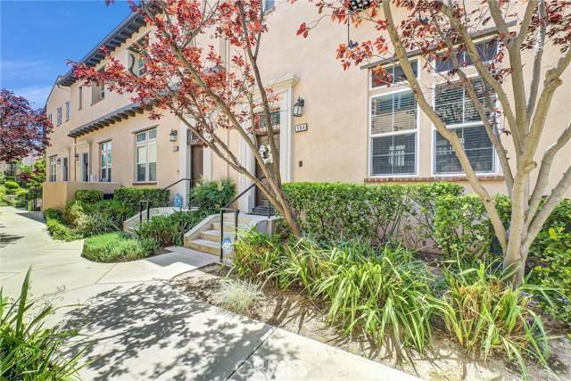 Corona, CA 92883,4440 Owens Street #104