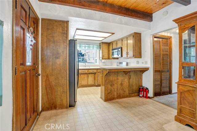 Arrowbear, CA 92382,33079 Ridge Road