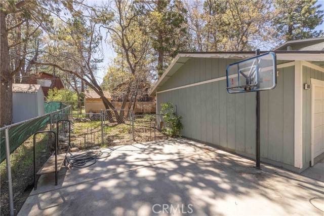 Sugarloaf, CA 92386,600 Moreno Lane
