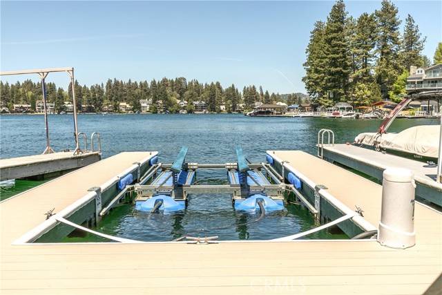 Lake Arrowhead, CA 92352,187 Cedar Circle Circle