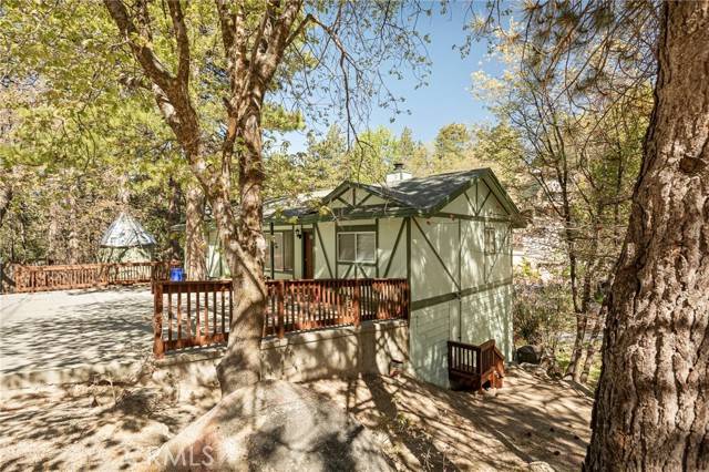 Running Springs, CA 92382,32296 Fern Drive