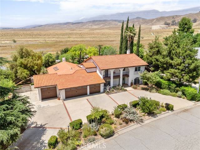 Banning, CA 92220,4527 Mockingbird Lane