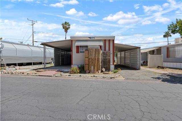 Yucaipa, CA 92399,13645 5th #29