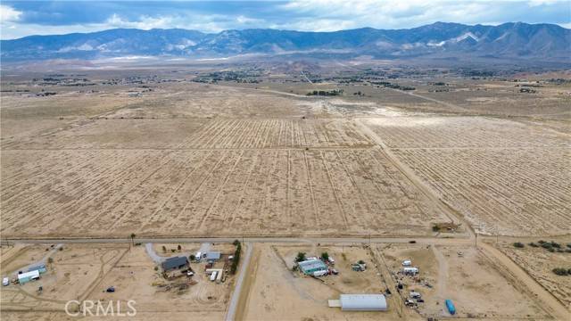 Lucerne Valley, CA 92356,2 Holmes