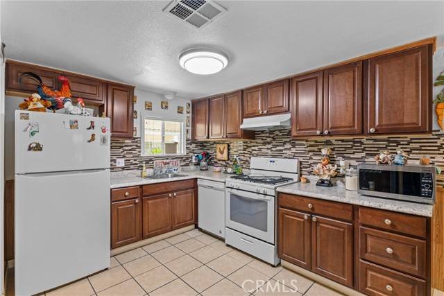Hemet, CA 92543,1645 Vista Grande