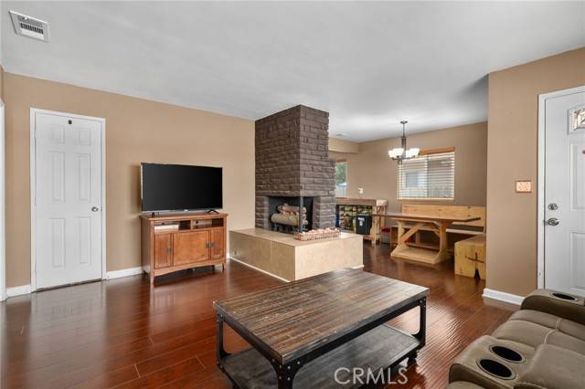 Redlands, CA 92374,614 Naomi Street