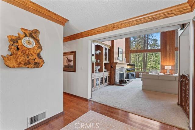 Lake Arrowhead, CA 92352,524 Golf Course Road
